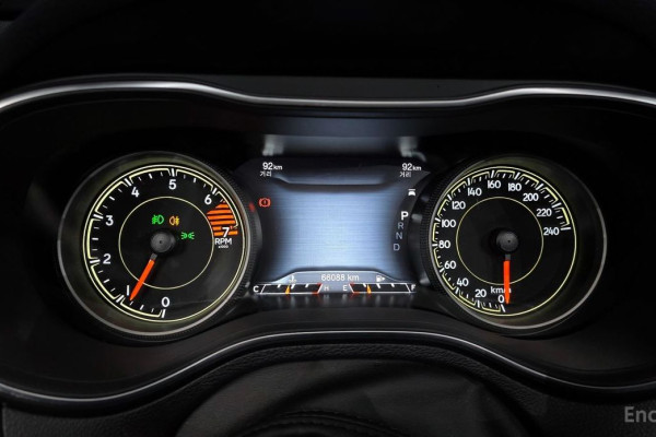 2022 Jeep Cherokee с пробегом 66 088 км