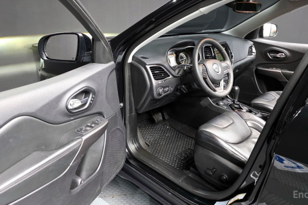 2022 Jeep Cherokee с пробегом 66 088 км