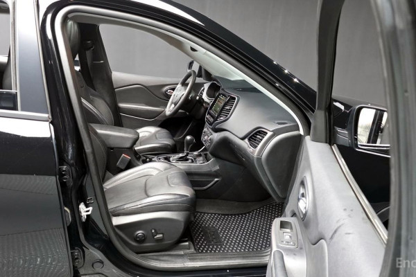 2022 Jeep Cherokee с пробегом 66 088 км