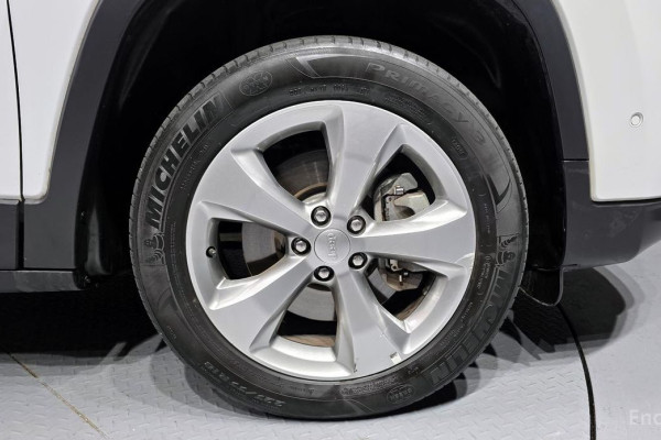 2022 Jeep Cherokee с пробегом 32 574 км