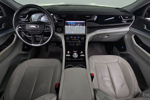 2022 Jeep Cherokee с пробегом 25 826 км