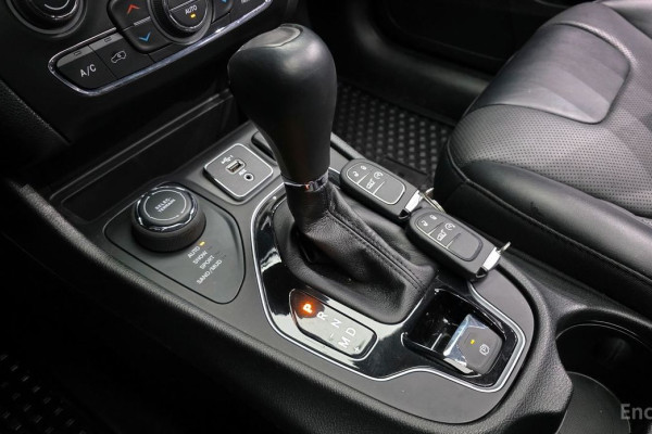 2022 Jeep Cherokee с пробегом 32 574 км