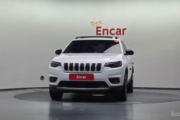 2022 Jeep Cherokee с пробегом 27 118 км