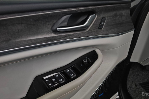 2022 Jeep Cherokee с пробегом 25 826 км