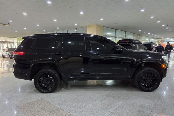 2022 Jeep Cherokee с пробегом 57 964 км