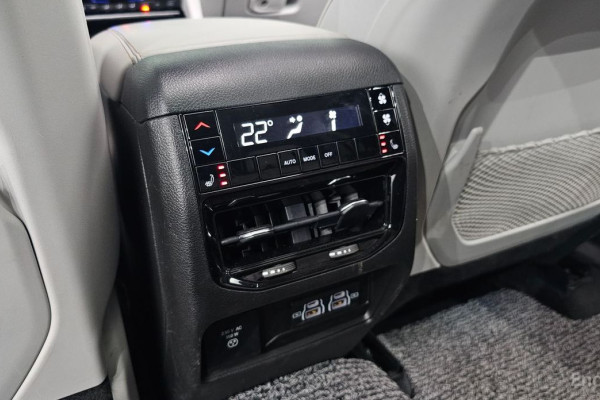 2022 Jeep Cherokee с пробегом 25 826 км