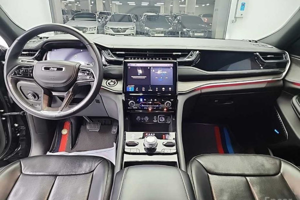 2022 Jeep Cherokee с пробегом 70 607 км