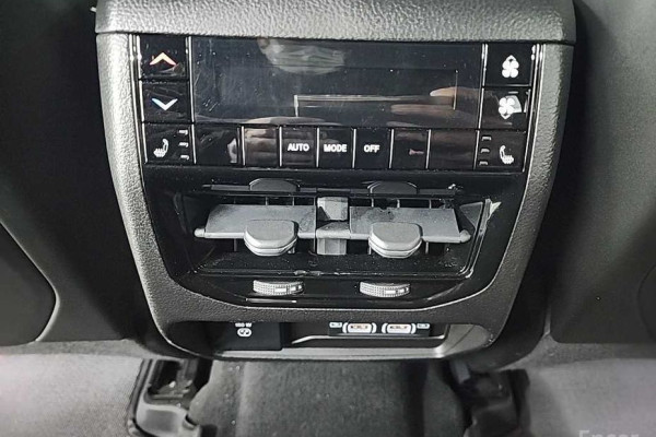 2022 Jeep Cherokee с пробегом 70 607 км