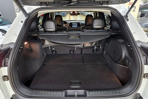 2022 Jeep Cherokee с пробегом 2 500 км