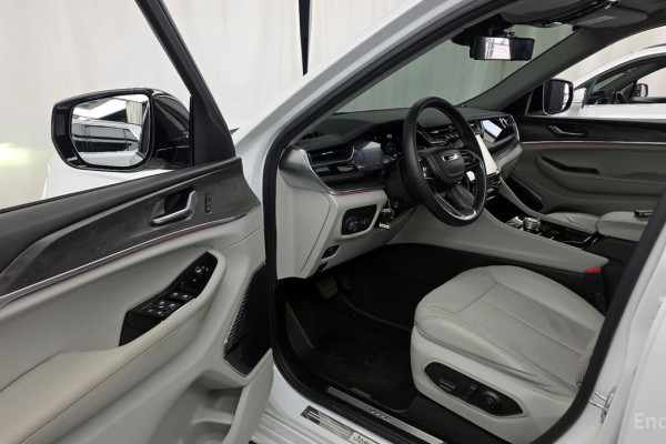 2022 Jeep Cherokee с пробегом 42 096 км