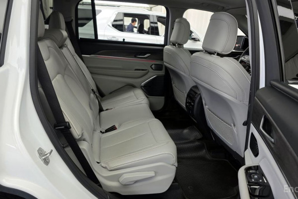 2022 Jeep Cherokee с пробегом 42 096 км