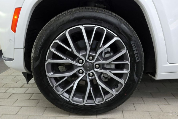 2023 Jeep Cherokee с пробегом 25 135 км