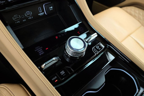 2023 Jeep Cherokee с пробегом 25 135 км