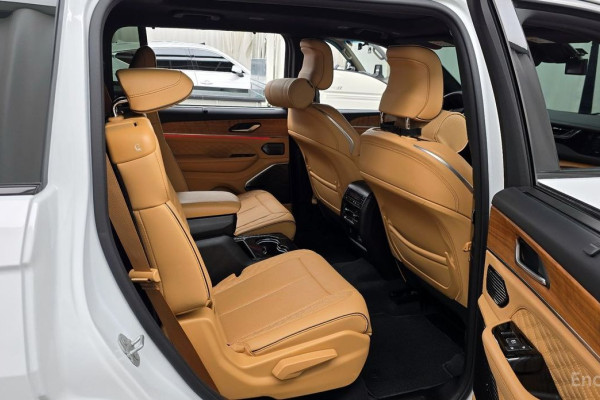 2023 Jeep Cherokee с пробегом 25 135 км