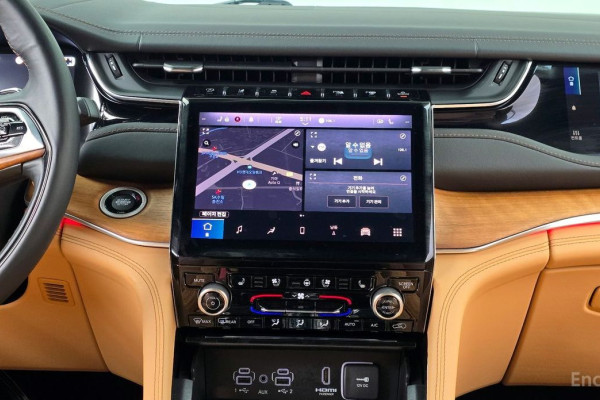 2023 Jeep Cherokee с пробегом 25 135 км