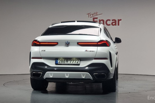 2022 BMW X6 с пробегом 61 767 км