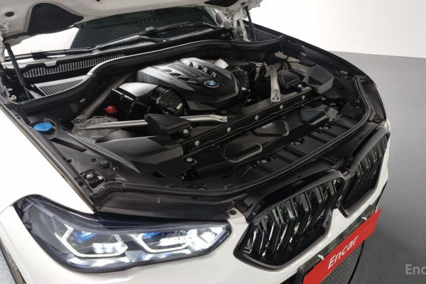 2022 BMW X6 с пробегом 61 767 км