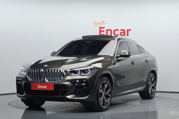 2022 BMW X6 с пробегом 14 959 км