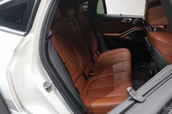 2022 BMW X6 с пробегом 61 767 км