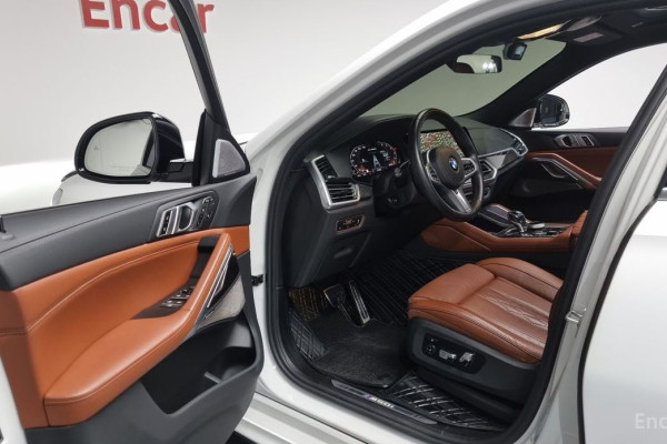 2022 BMW X6 с пробегом 61 767 км
