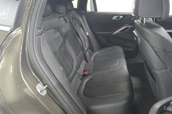 2022 BMW X6 с пробегом 14 959 км