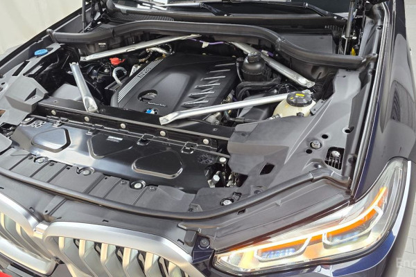 2022 BMW X6 с пробегом 51 021 км