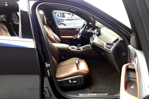 2022 BMW X6 с пробегом 71 074 км
