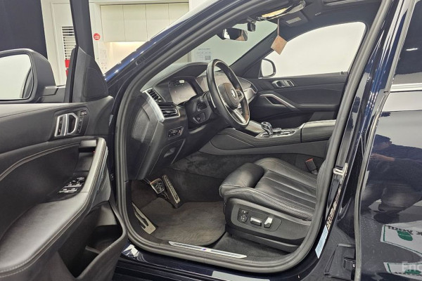 2022 BMW X6 с пробегом 89 627 км