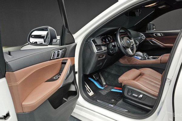 2022 BMW X6 с пробегом 30 214 км