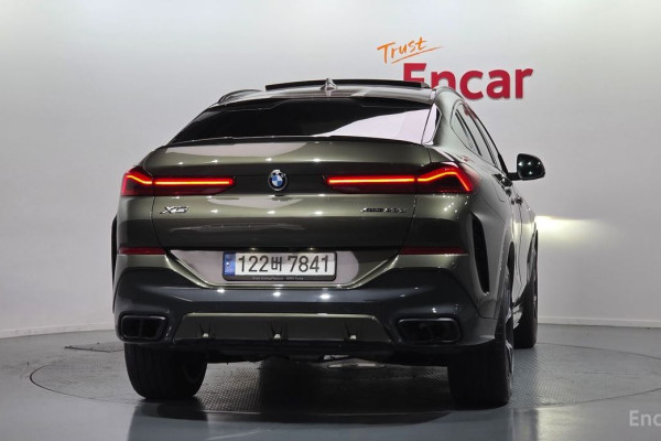 2022 BMW X6 с пробегом 57 940 км