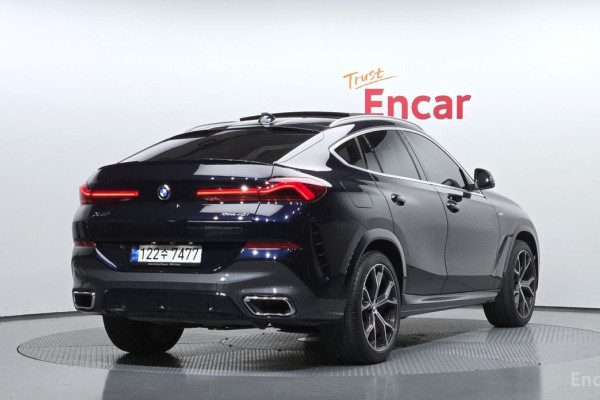 2022 BMW X6 с пробегом 39 028 км