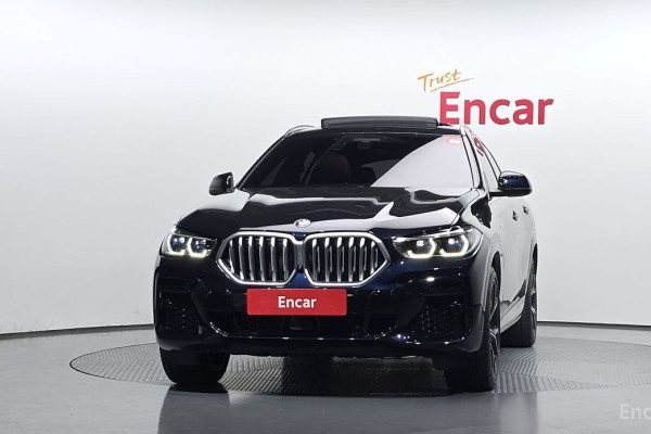 2022 BMW X6 с пробегом 39 028 км