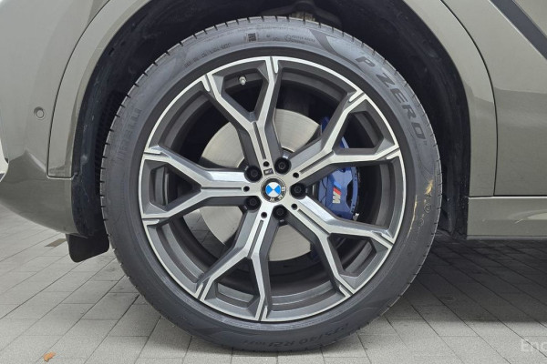 2022 BMW X6 с пробегом 28 124 км