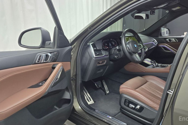 2022 BMW X6 с пробегом 28 124 км