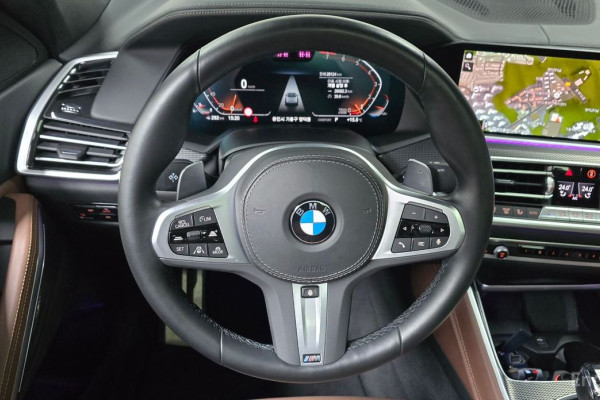 2022 BMW X6 с пробегом 28 124 км