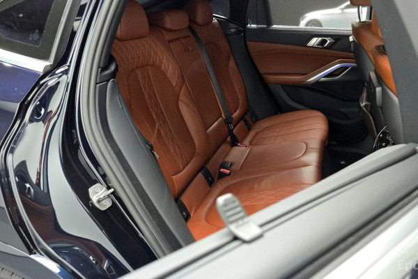 2022 BMW X6 с пробегом 39 028 км