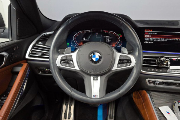 2022 BMW X6 с пробегом 39 028 км