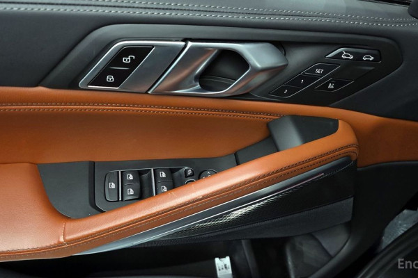 2022 BMW X6 с пробегом 39 028 км