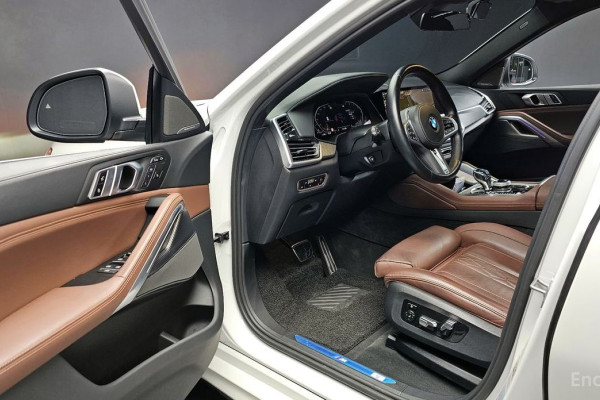 2022 BMW X6 с пробегом 38 412 км