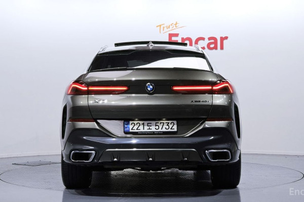 2022 BMW X6 с пробегом 67 323 км