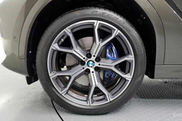 2022 BMW X6 с пробегом 67 323 км