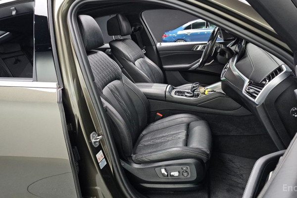 2022 BMW X6 с пробегом 67 323 км