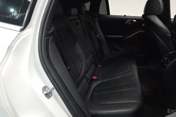 2022 BMW X6 с пробегом 93 708 км