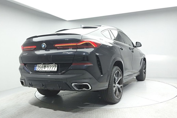 2022 BMW X6 с пробегом 57 877 км