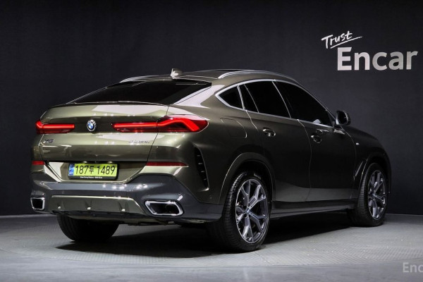 2022 BMW X6 с пробегом 67 701 км