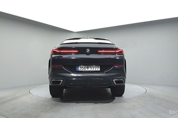 2022 BMW X6 с пробегом 57 877 км