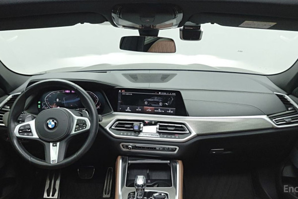 2022 BMW X6 с пробегом 57 877 км