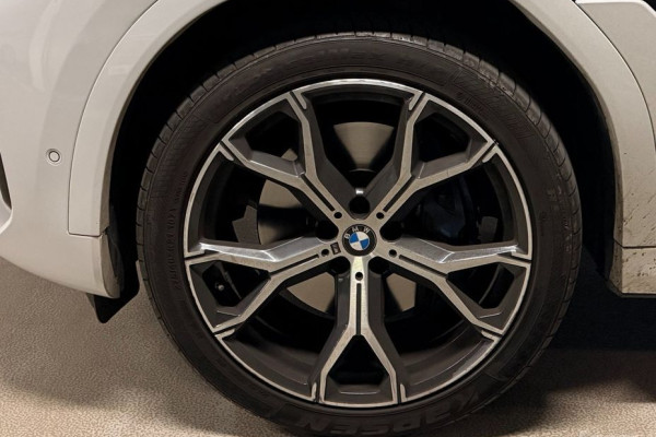 2022 BMW X6 с пробегом 59 700 км