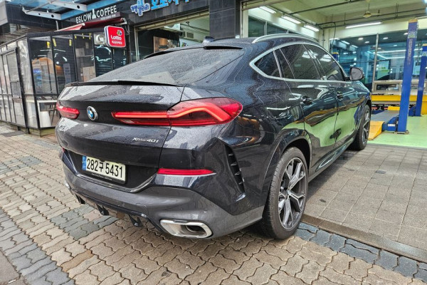 2022 BMW X6 с пробегом 42 000 км