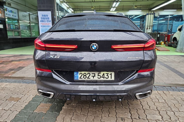 2022 BMW X6 с пробегом 42 000 км